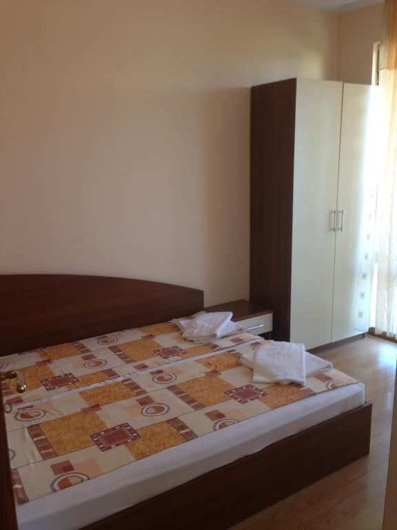 Gardenia Apartments Primorsko Cameră foto
